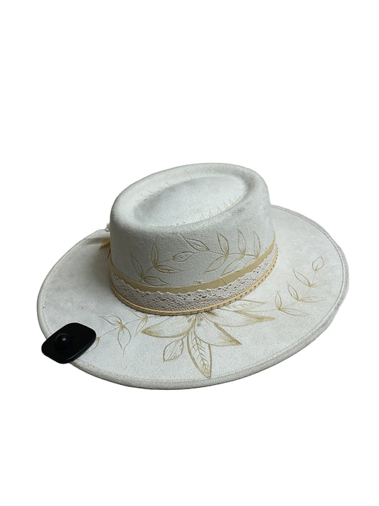 Hat Cowgirl By Clothes Mentor In Cream