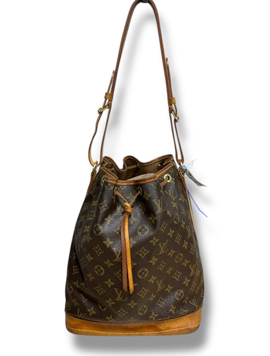 Handbag Luxury Designer By Louis Vuitton, Size: Medium
