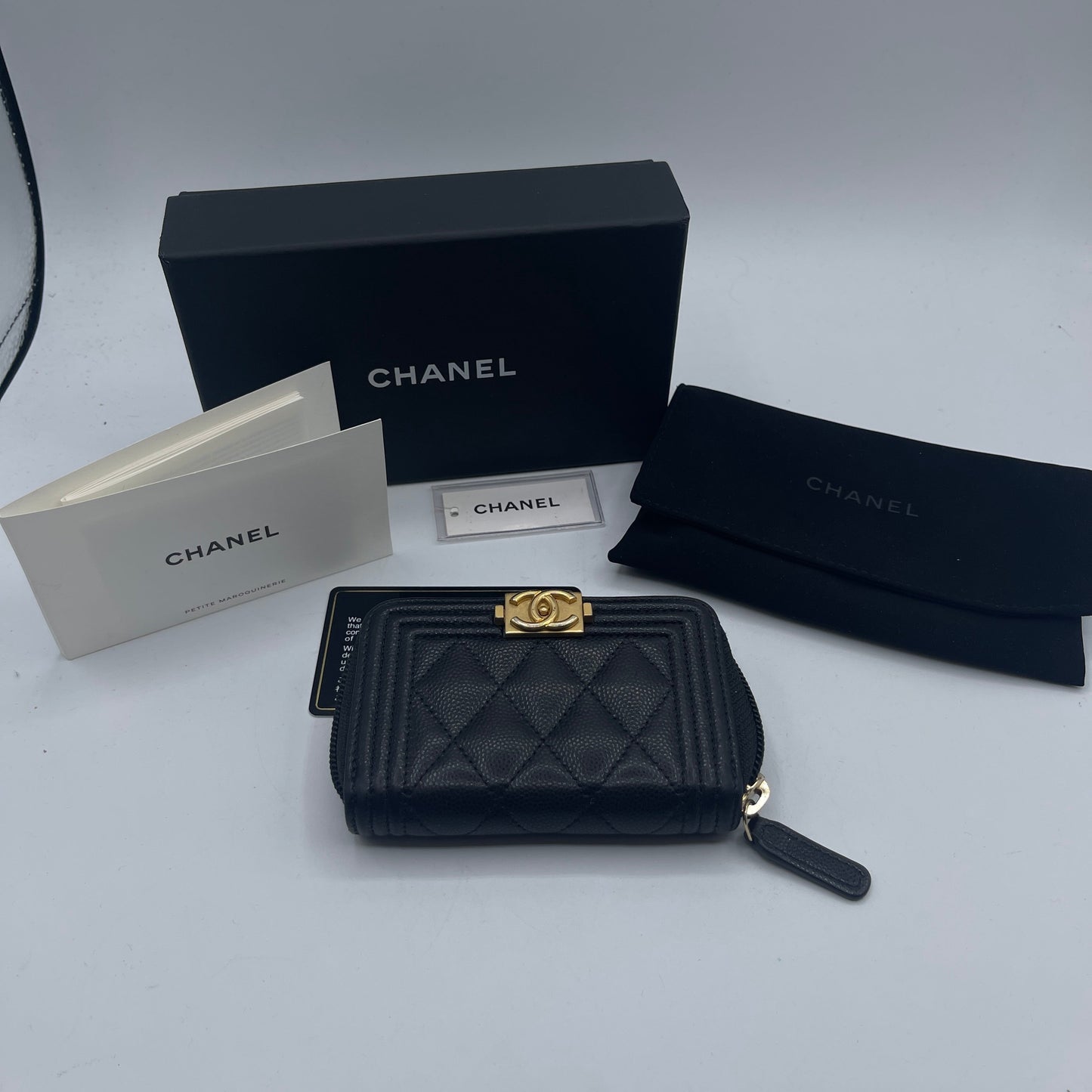 Wallet Luxury Designer By Chanel, Size: Medium