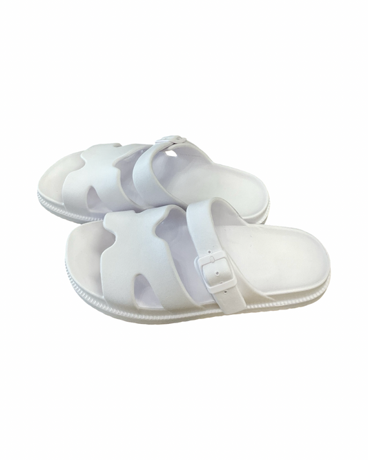Sandals Flats By Clothes Mentor In White, Size:10
