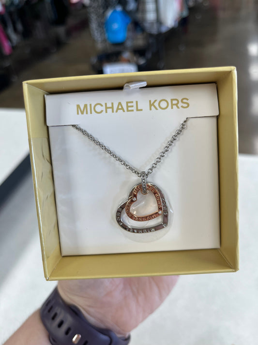 Necklace Designer By Michael Kors In Gold & Silver