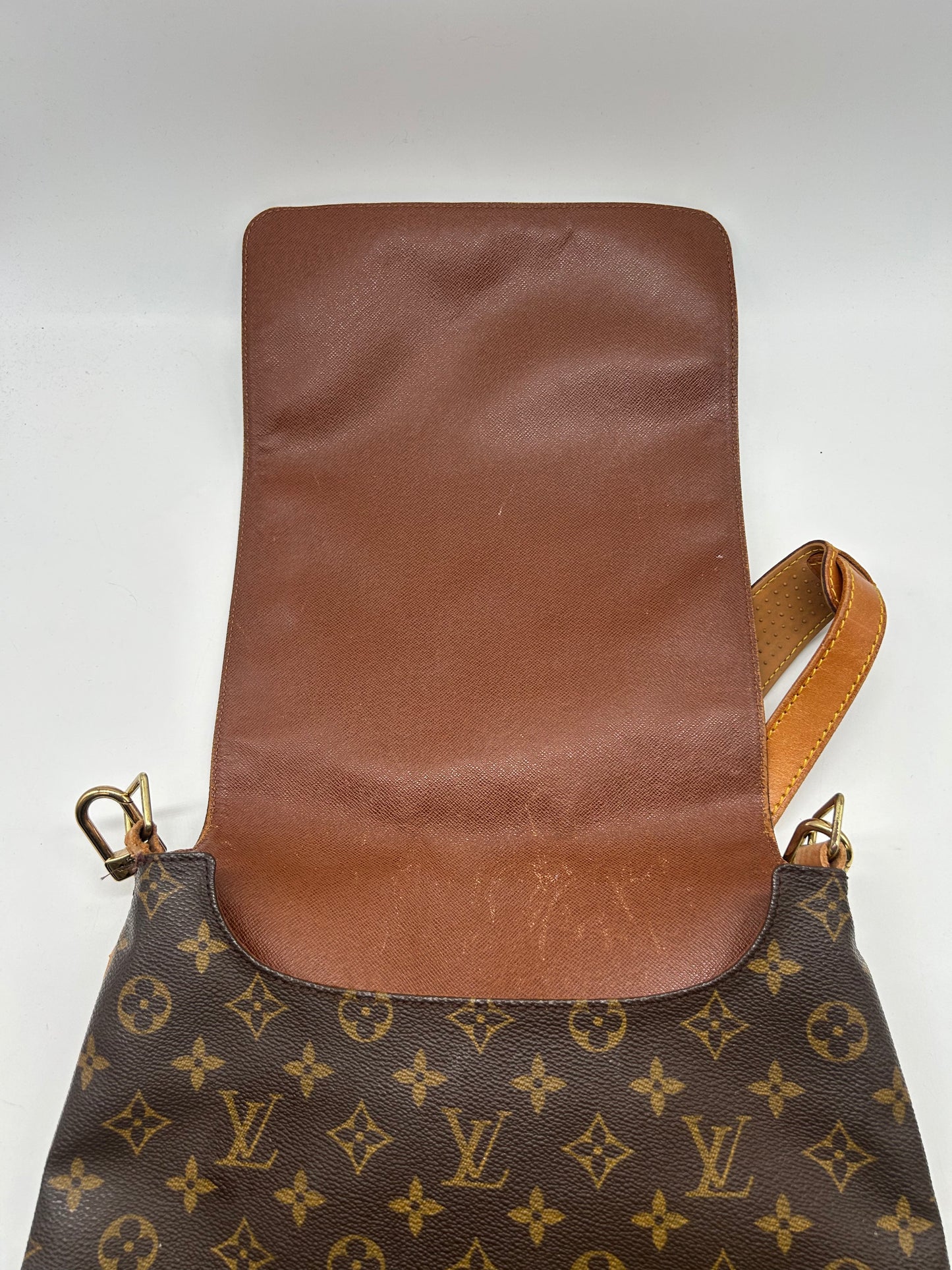 Handbag Luxury Designer By Louis Vuitton, Size: Large