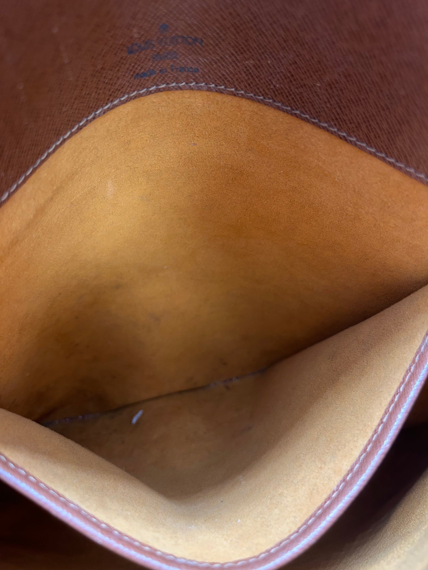 Handbag Luxury Designer By Louis Vuitton, Size: Large