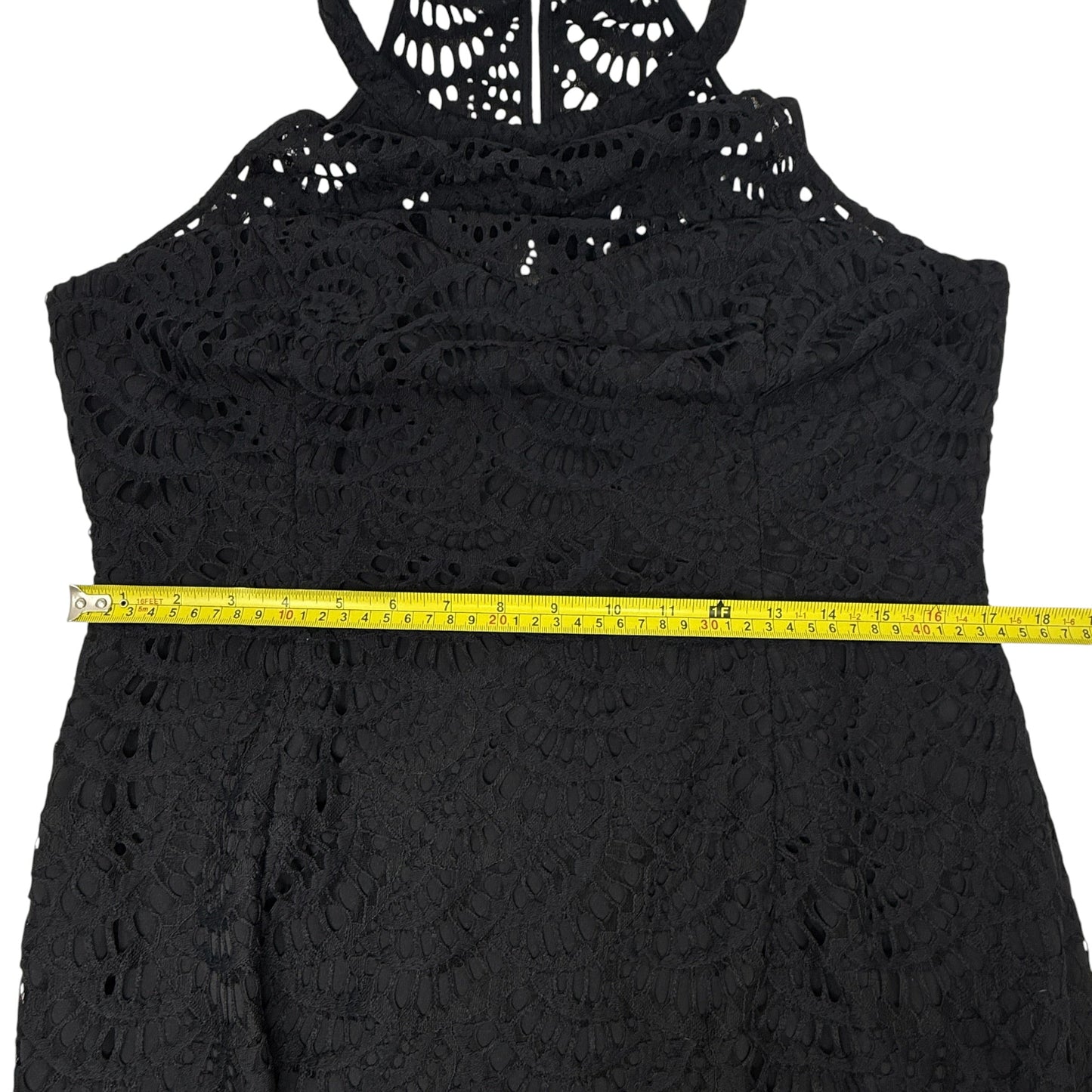 Kenna Lace Sheath Dress Designer By Lilly Pulitzer In Onyx Scalloped Fan Lace, Size: M ESTIMATED