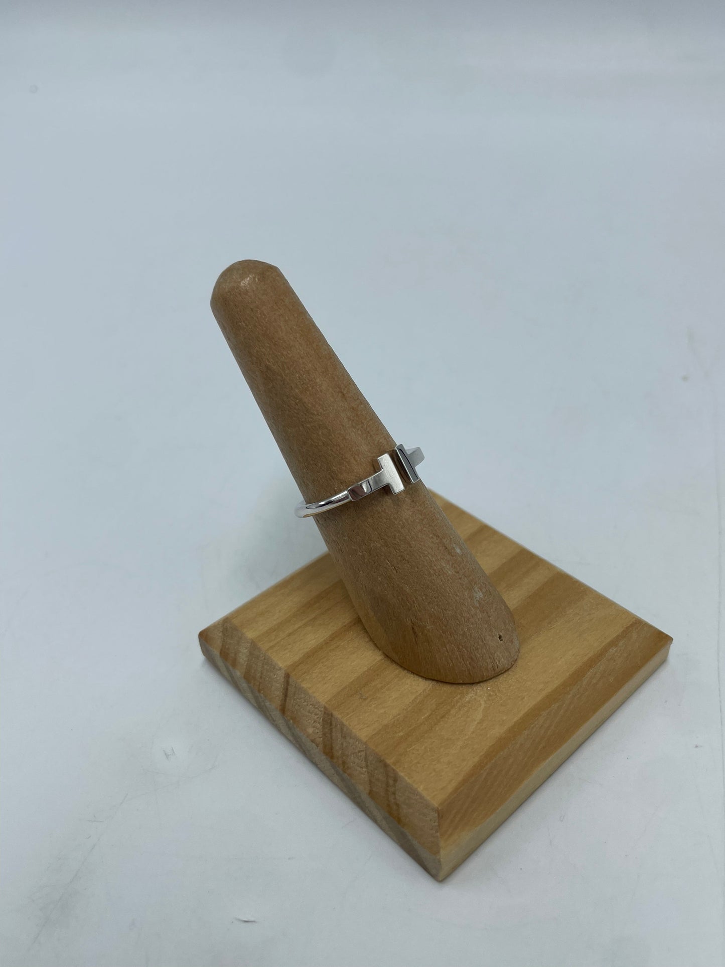 Tiffany & Company 18K White Gold T Wire Luxury Ring, Size: 7