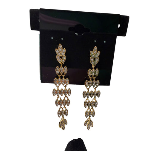 Earrings Dangle/Drop By Ann Taylor In Gold
