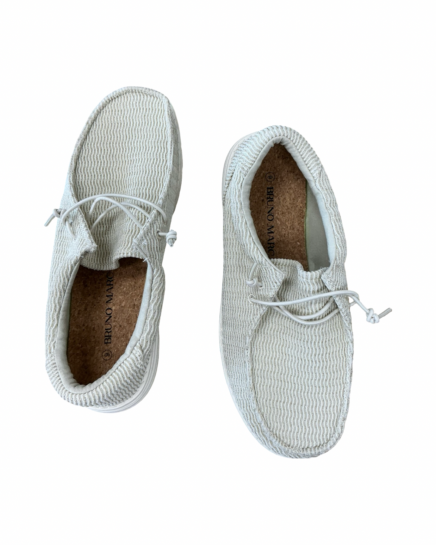 Shoes Sneakers By Clothes Mentor In Gold, Size:9