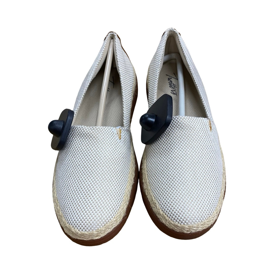 Shoes Flats By Clothes Mentor In Beige, Size:6.5