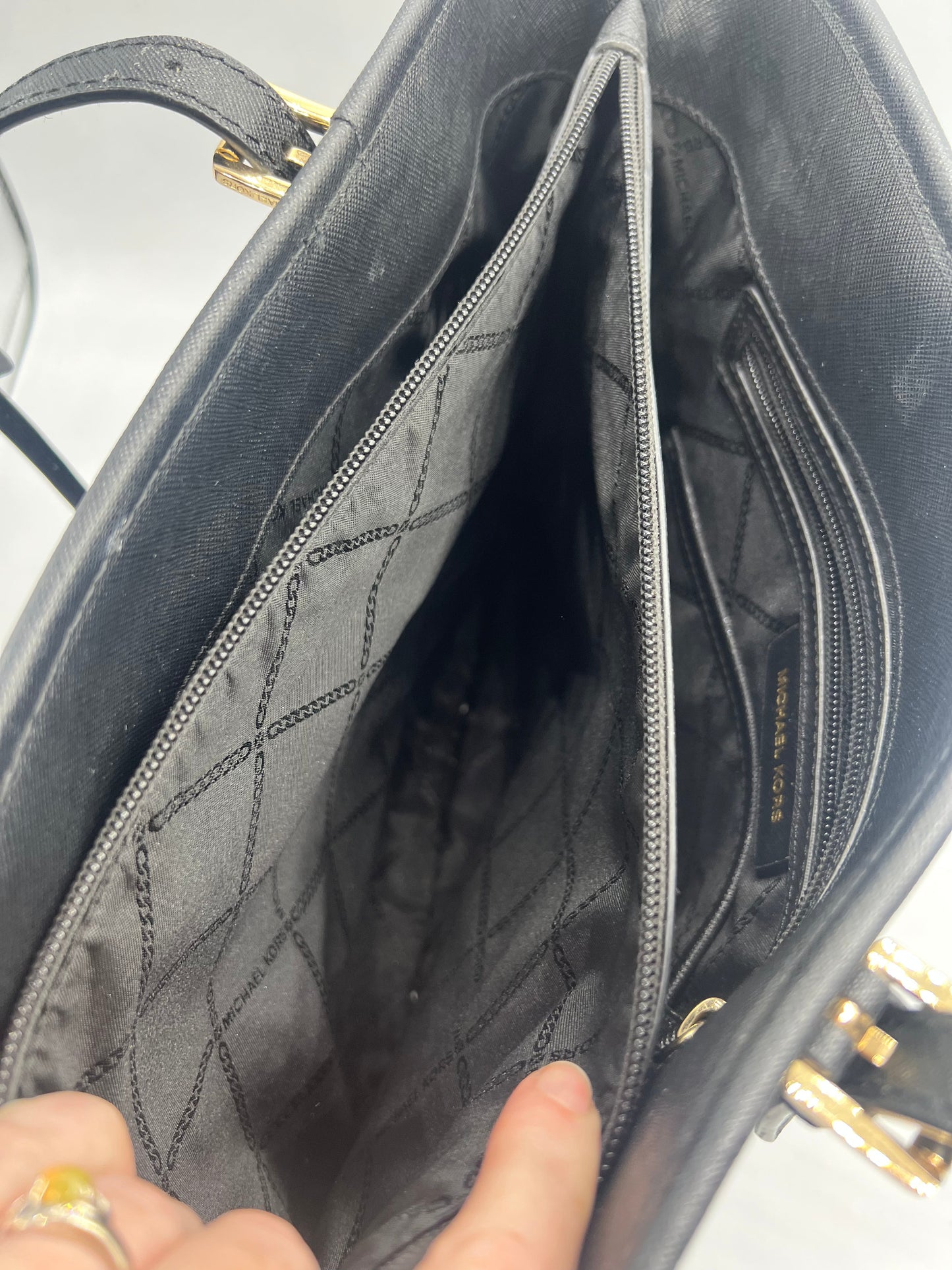 HANDBAG DESIGNER by MICHAEL KORS In BLACK, Size: MEDIUM