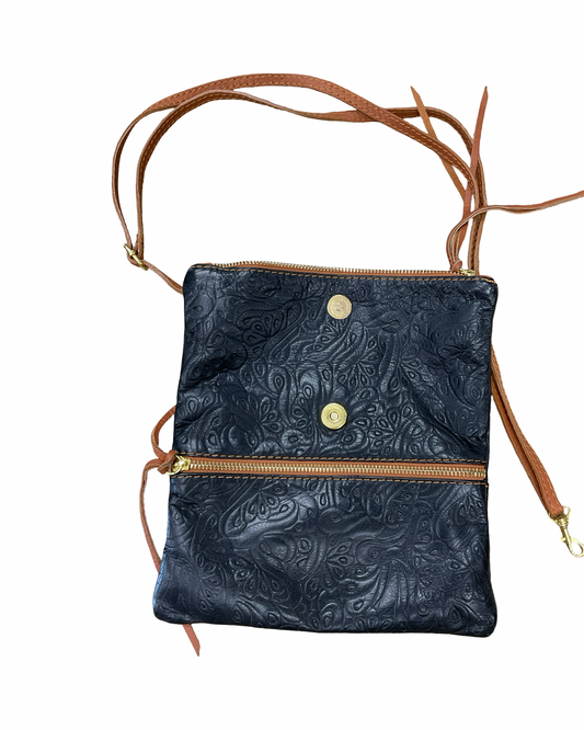 Handbag Leather By Clothes Mentor In Black & Tan, Size:Small