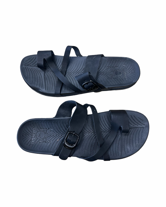 Sandals Sport By Clothes Mentor In Black, Size:9.5