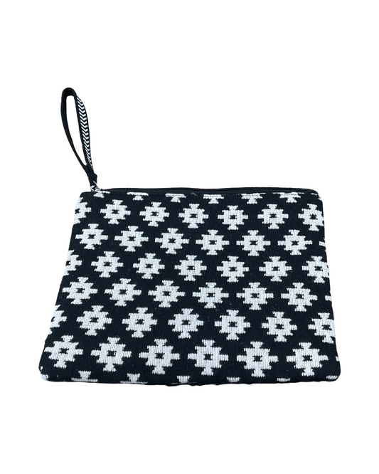 Wristlet By Clothes Mentor In Black, Size:Large