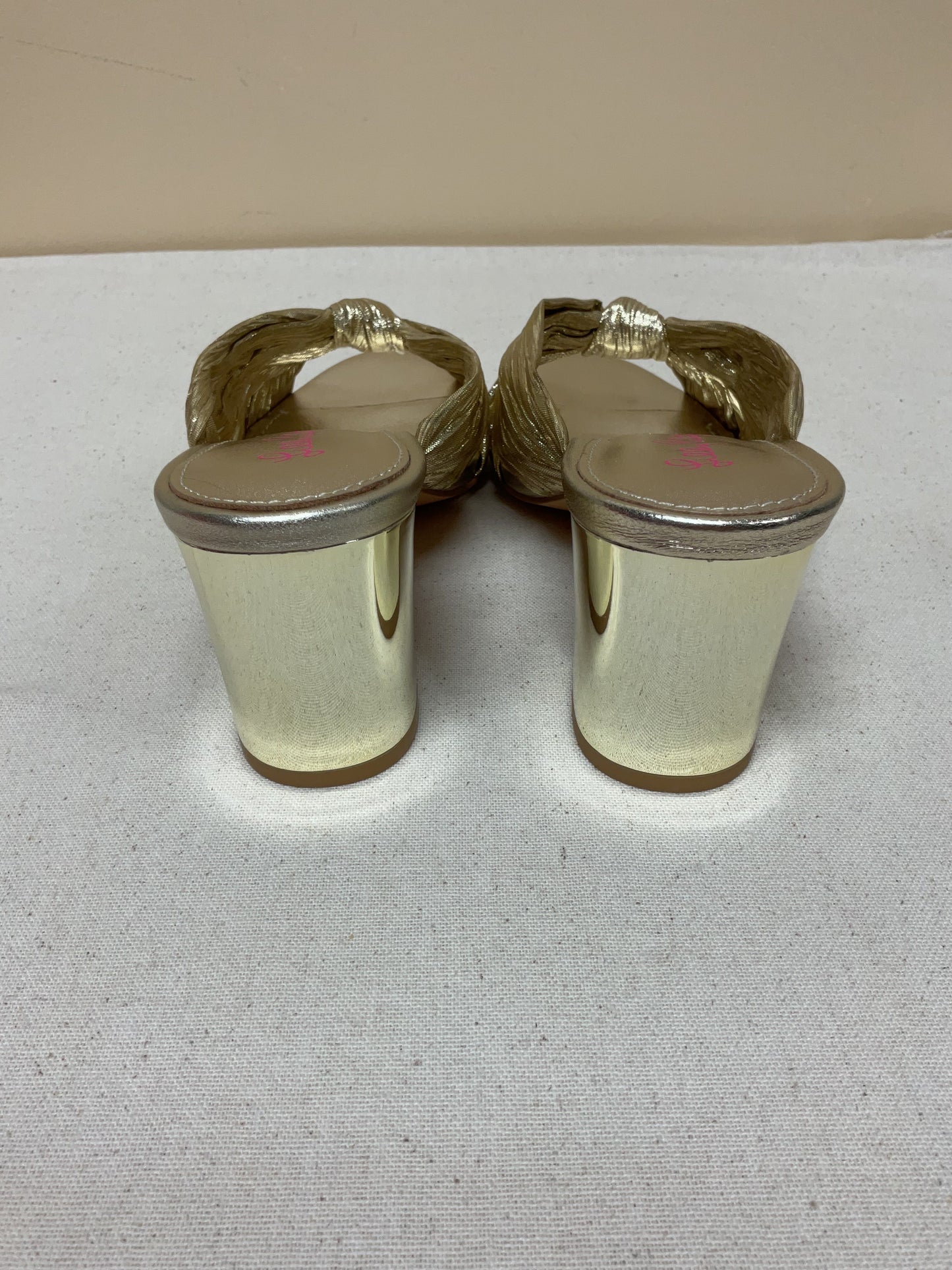 Shoes Designer By Lilly Pulitzer In Gold, Size:6