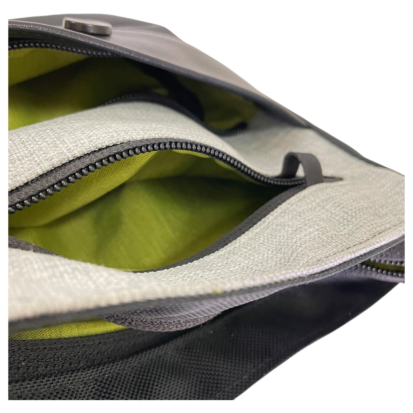 Crossbody By Sherpani In Black & Grey, Size:Medium