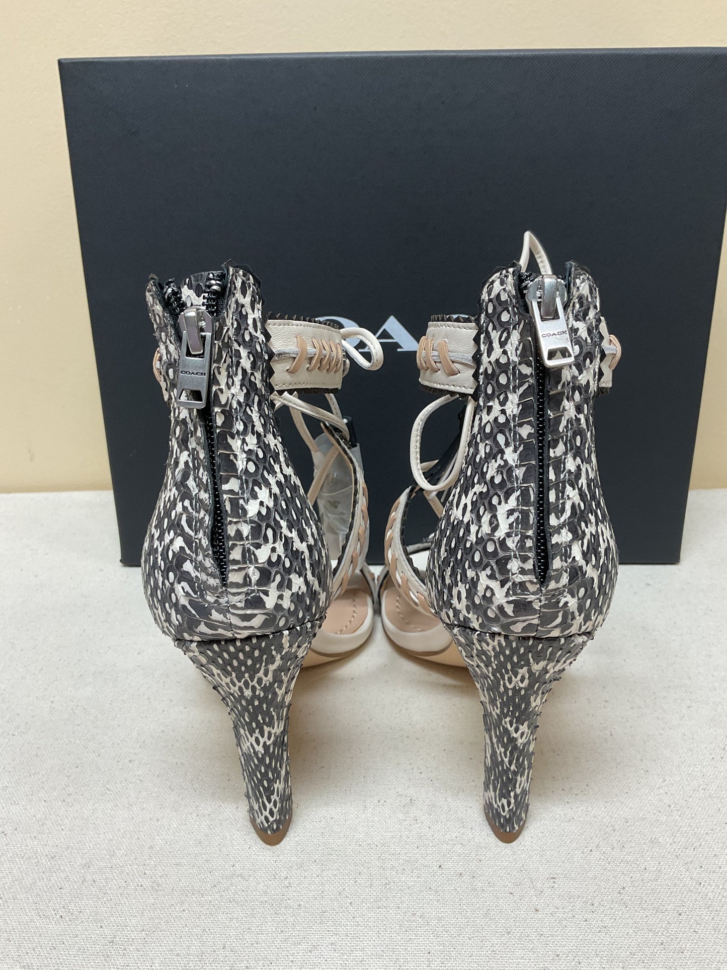 Shoes Designer By Coach In Black & Cream, Size:6.5