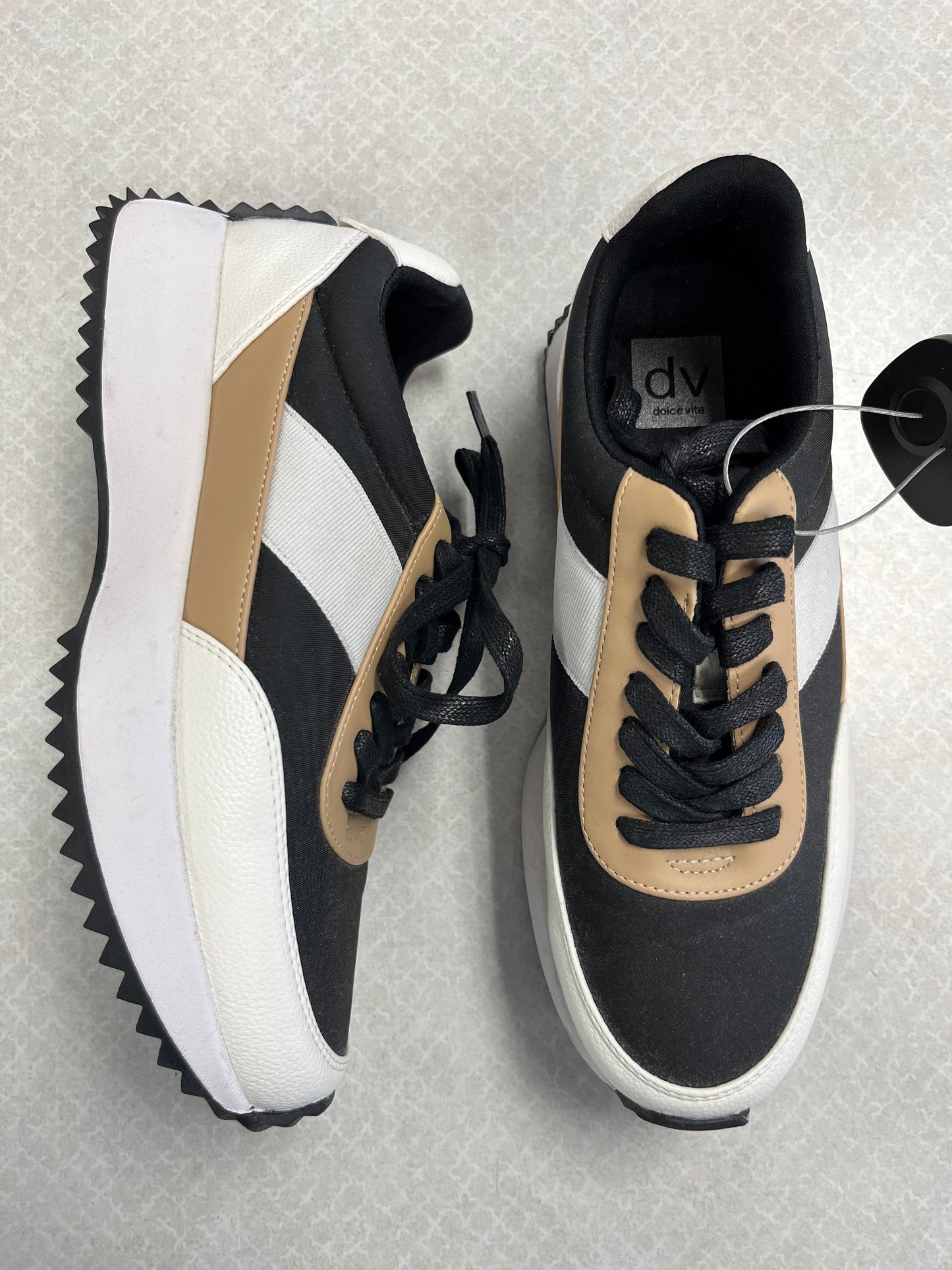 Shoes Sneakers By Dv In Black & Tan, Size:8