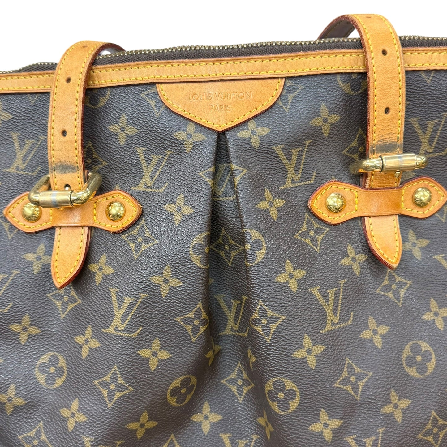 Handbag Luxury Designer By Louis Vuitton, Size: Large
