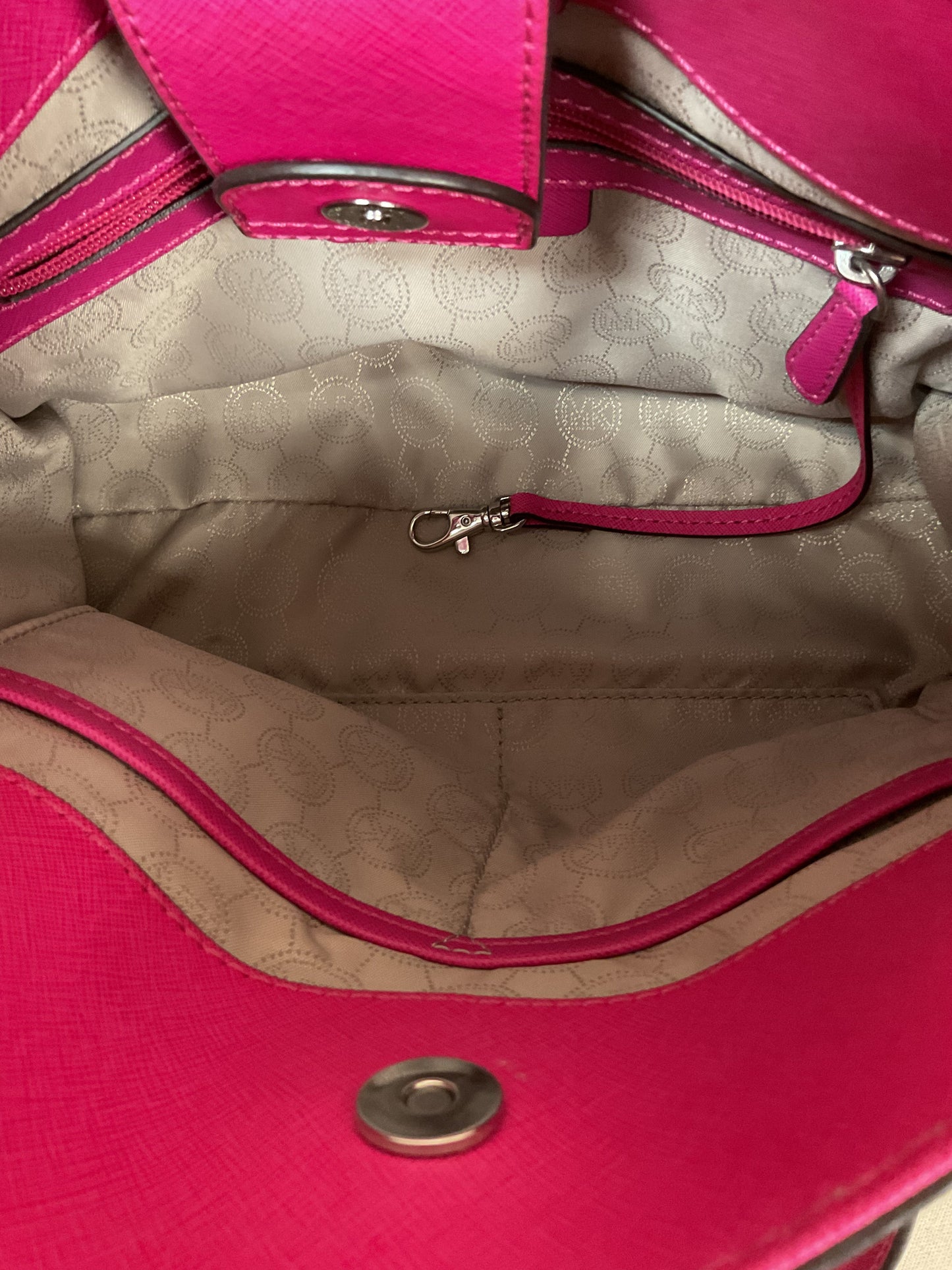 Handbag Designer By Michael Kors In Pink, Size:Medium