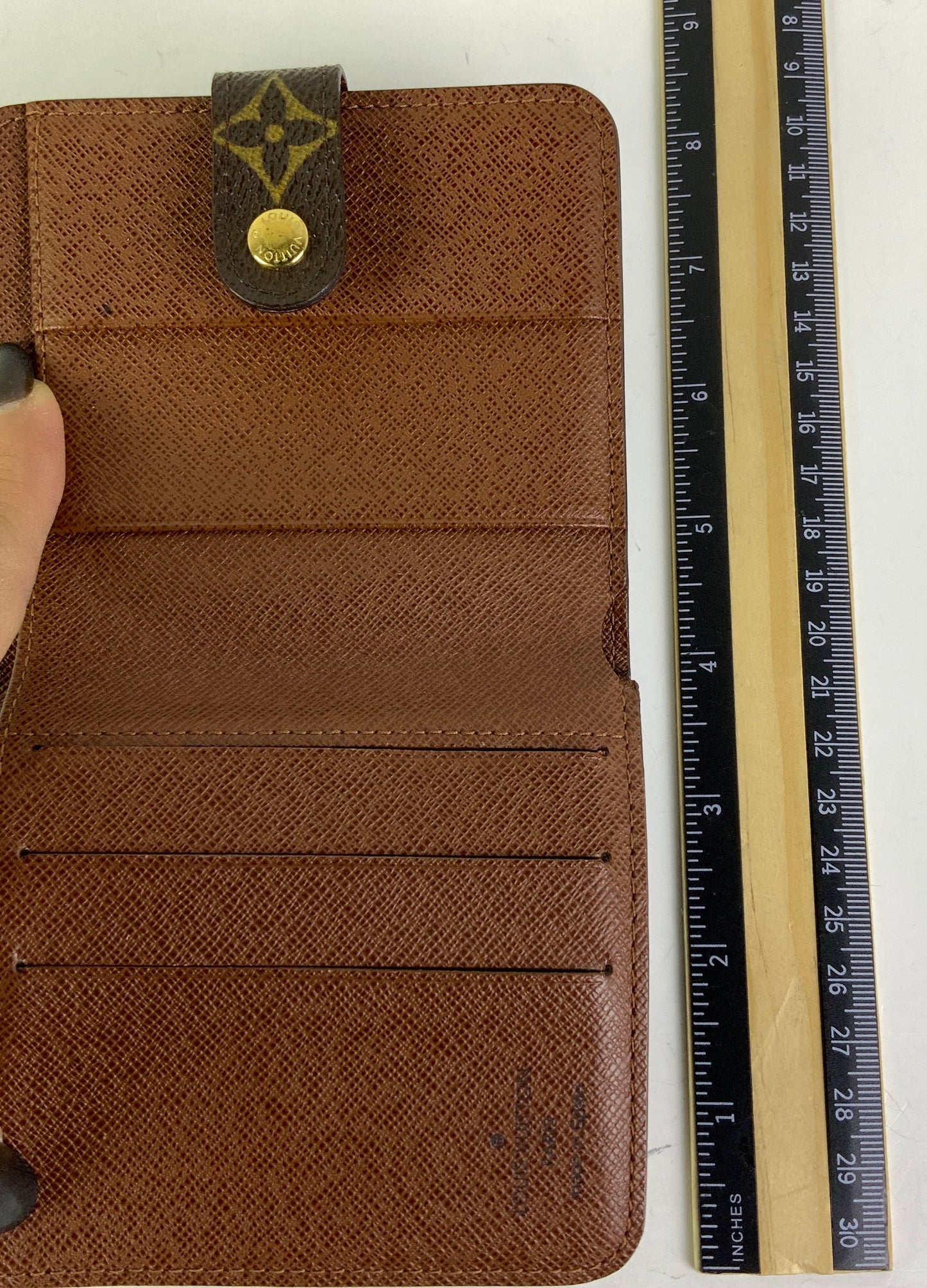Wallet Luxury Designer By Louis Vuitton, Size: Medium