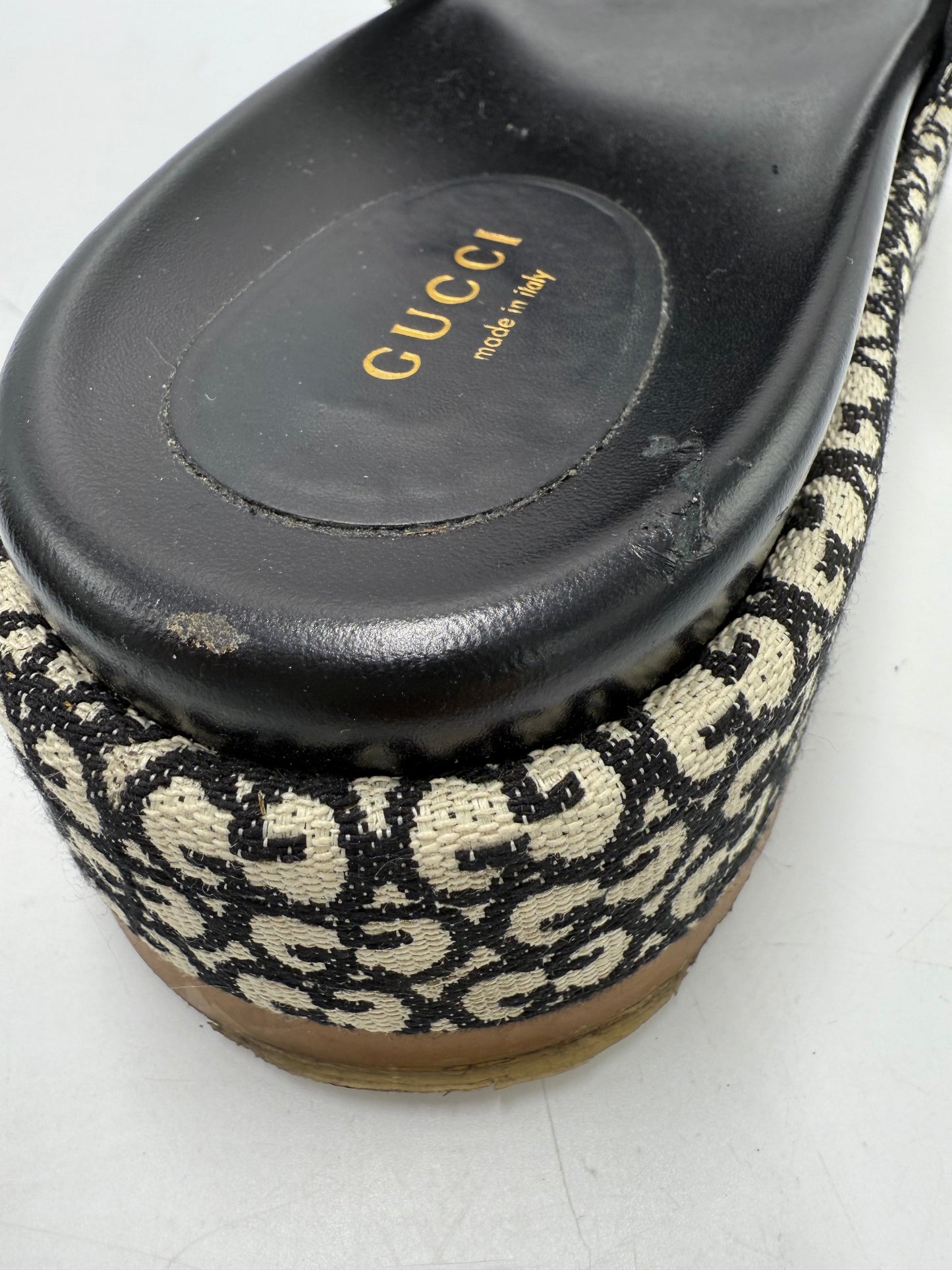 Sandals Luxury Designer By Gucci In Black & White, Size: 12