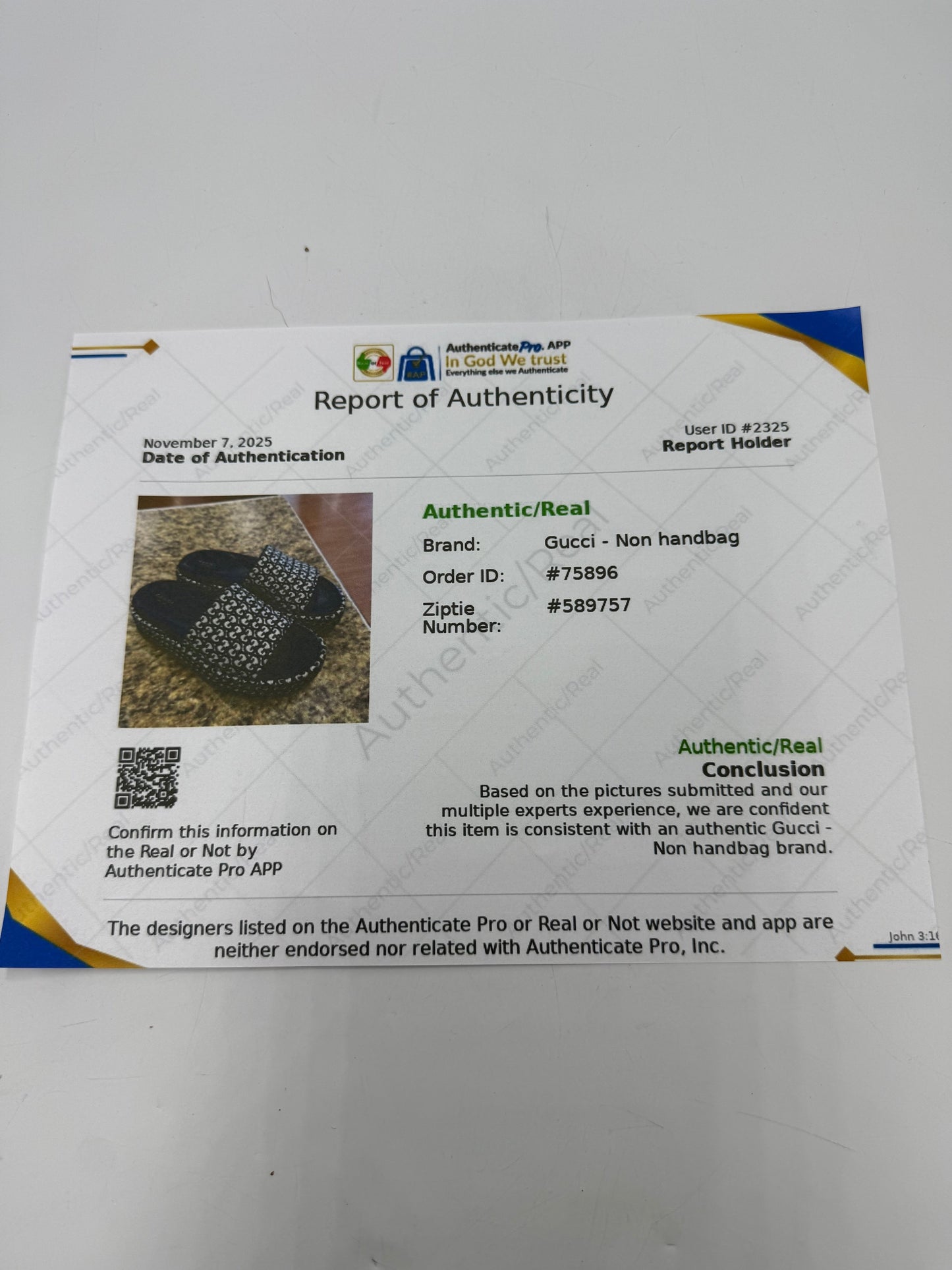 Sandals Luxury Designer By Gucci In Black & White, Size: 12