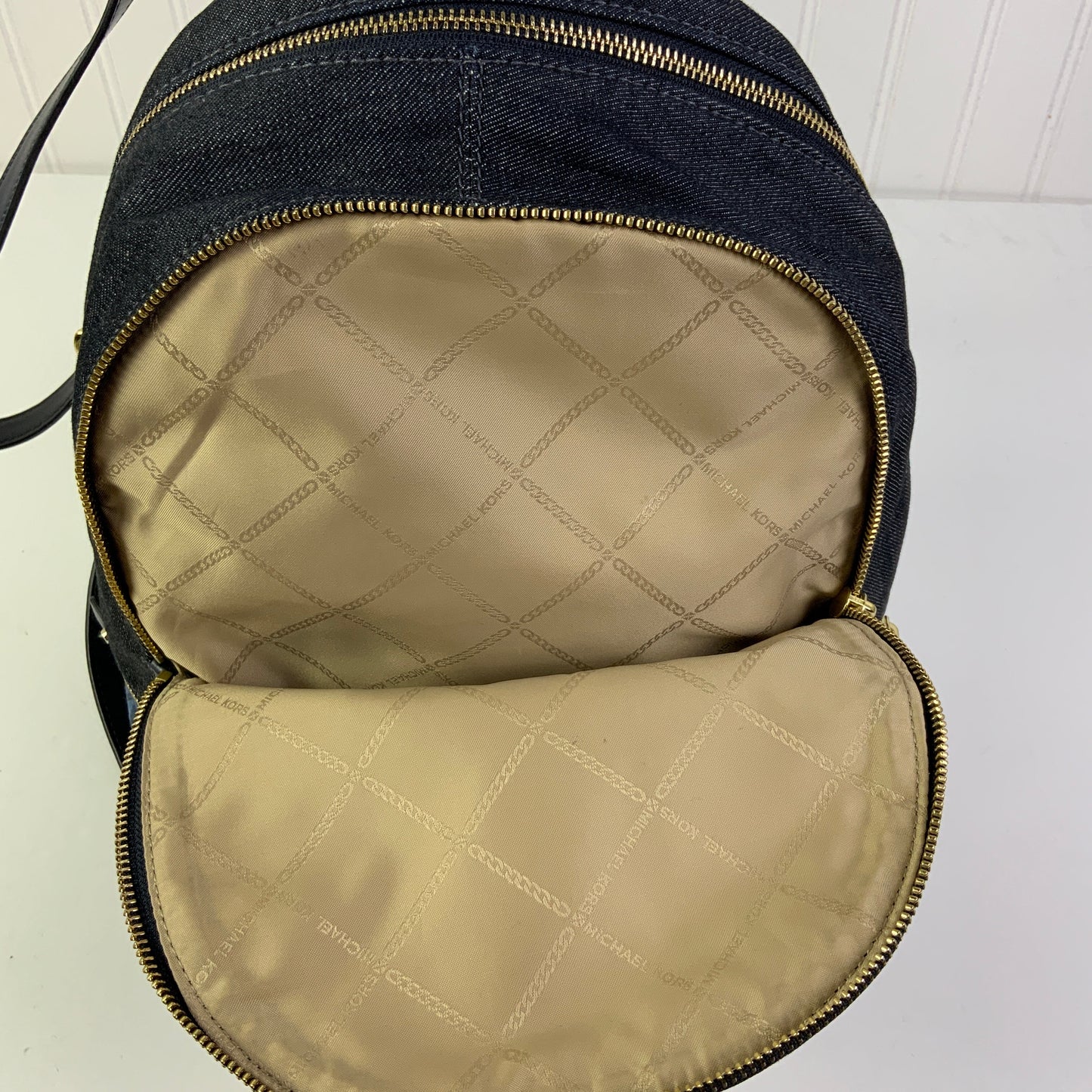 Backpack Designer By Michael Kors, Size: Small