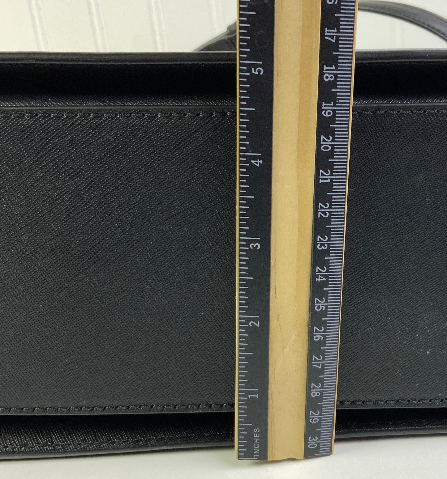Handbag Designer By Kate Spade In Black, Size:Medium