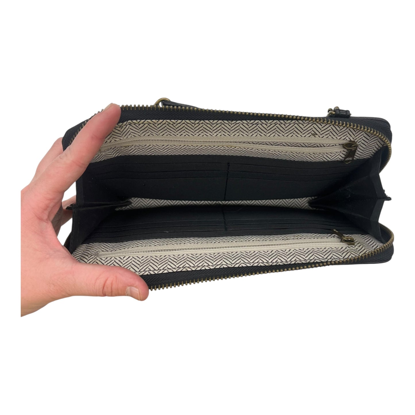 CROSSBODY by    CLOTHES MENTOR In BLACK, Size: MEDIUM