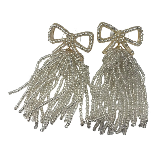 EARRINGS DANGLE/DROP by    CLOTHES MENTOR In CREAM