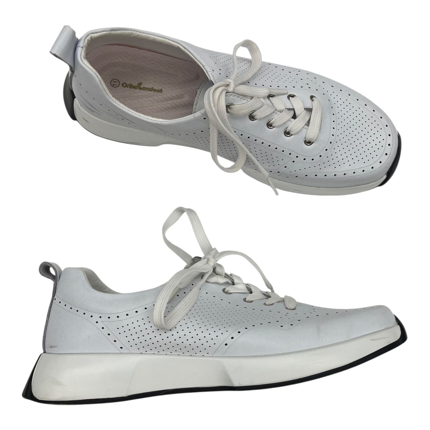 Shoes Sneakers By Clothes Mentor In White, Size:11