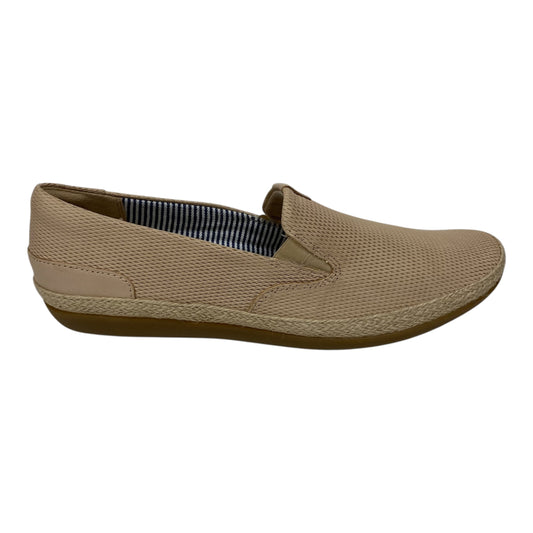 Shoes Flats By Clarks In Cream, Size:9.5