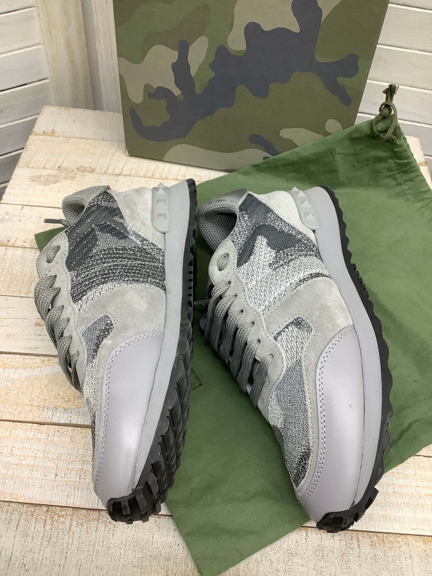 Shoes Designer By Valentino  Size: 6.5