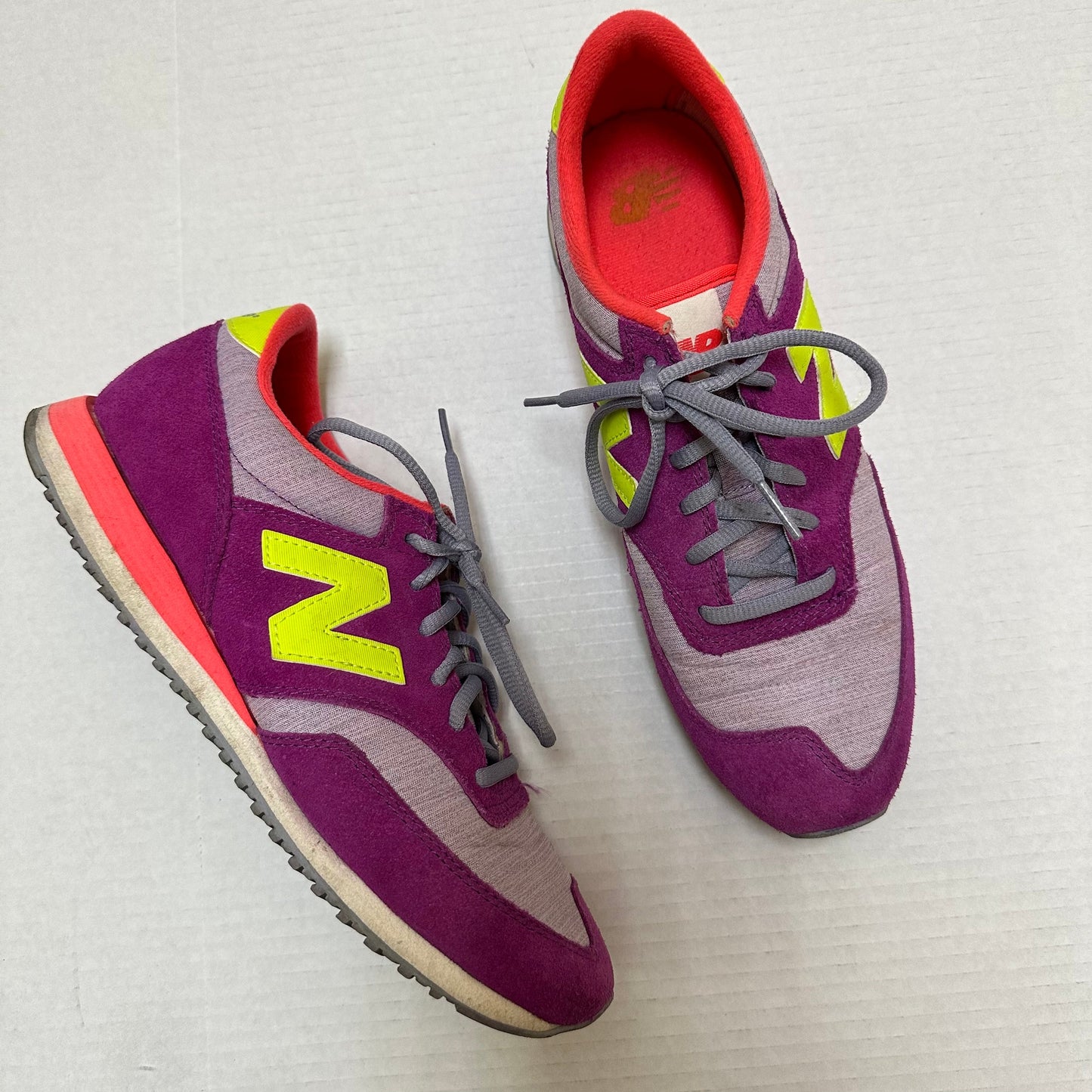 Shoes Athletic By New Balance  Size: 9.5
