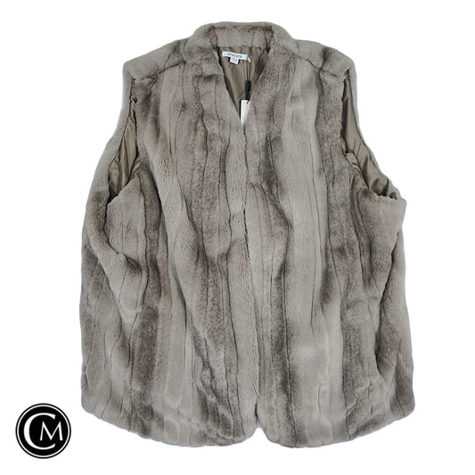 Vest Faux Fur & Sherpa By Chicos In Grey, Size: Xxl image 1