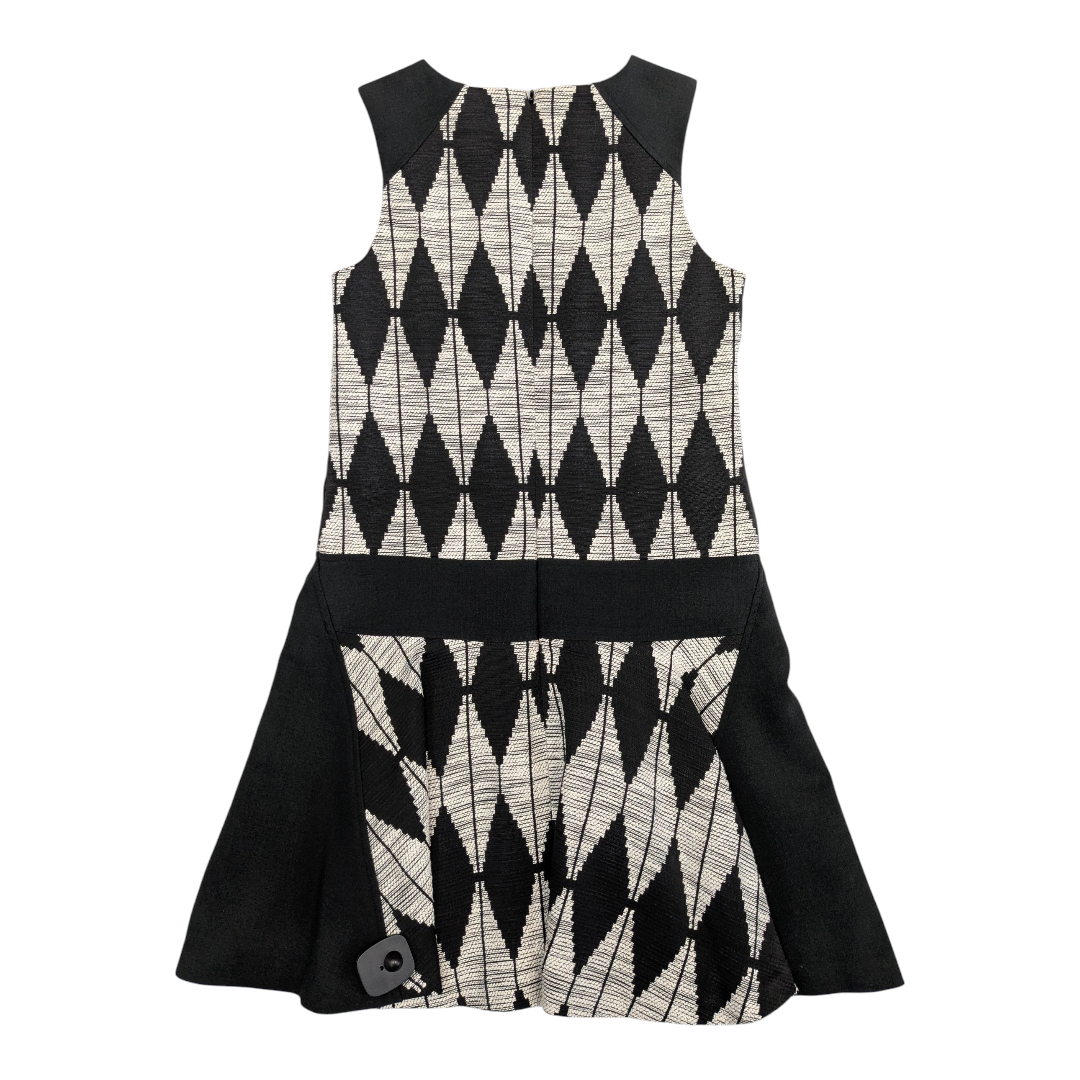 Dress Casual Short By Banana Republic In Black & White, Size:2